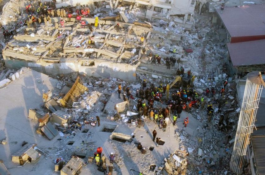  O terramoto na Turquia e na Síria fez soar o alarme para o debate