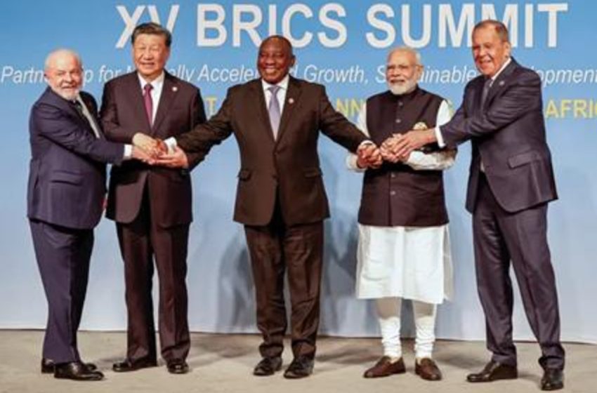  Grupo BRICS adiciona mais seis países e “desdoloriza”