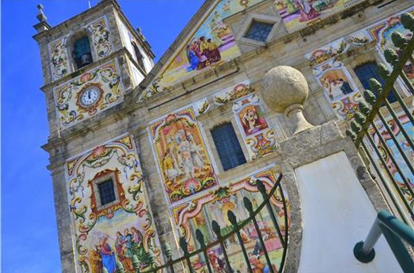  A exuberante e bela igreja de Válega