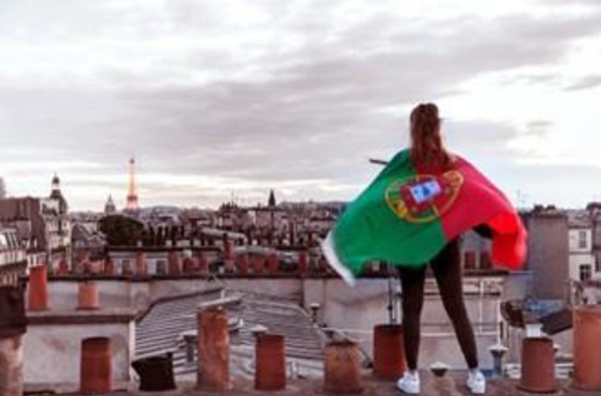  Em 2023, emigraram 70 mil portugueses, na sua maioria, homens