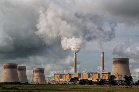 União Europeia reduz importações de combustíveis fósseis